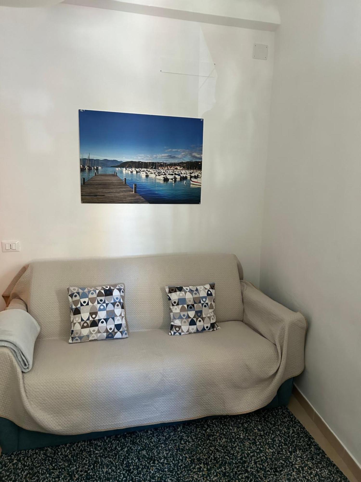 Central Seaview Apartment 레리치 외부 사진